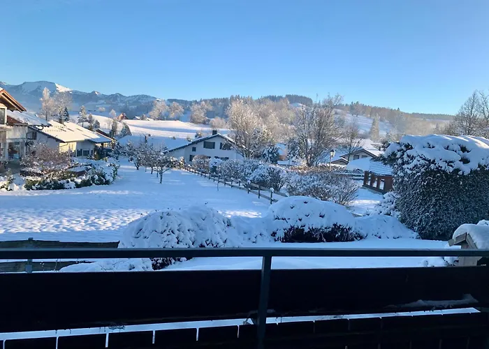 Lindners Hideaways - Bergnest Lodge - Bergblick Fewo 6 Pers Balkon Garten Hund Ski Unterkunft Luftkurort Oberreute Naehe Buchenegger Wasserfaelle Eistobel Bodensee